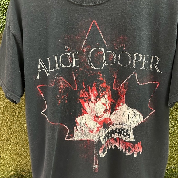Alice Cooper Trashes Canada Band T-shirt Large - Picture 4 of 5